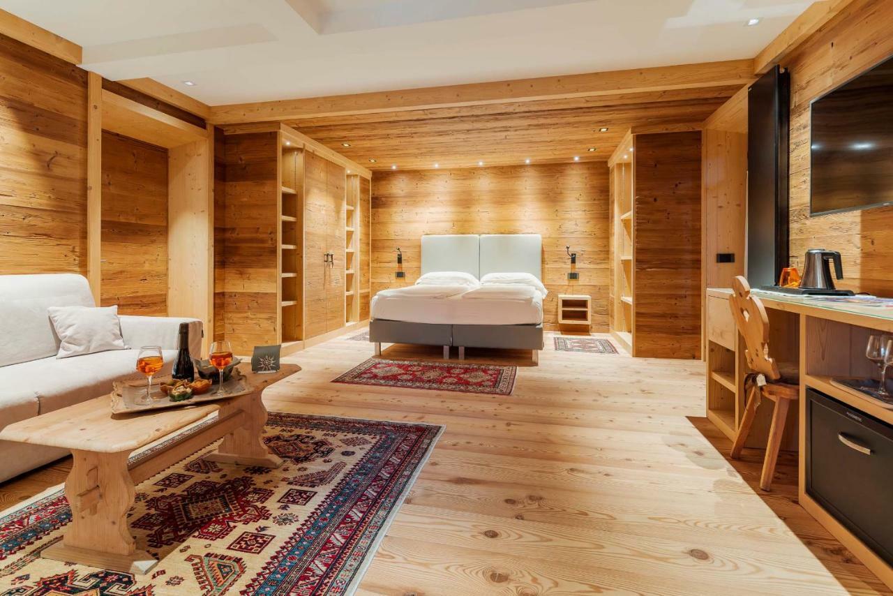 Hotel Villa Alpina ***S Cortina dʼAmpezzo Eksteriør billede
